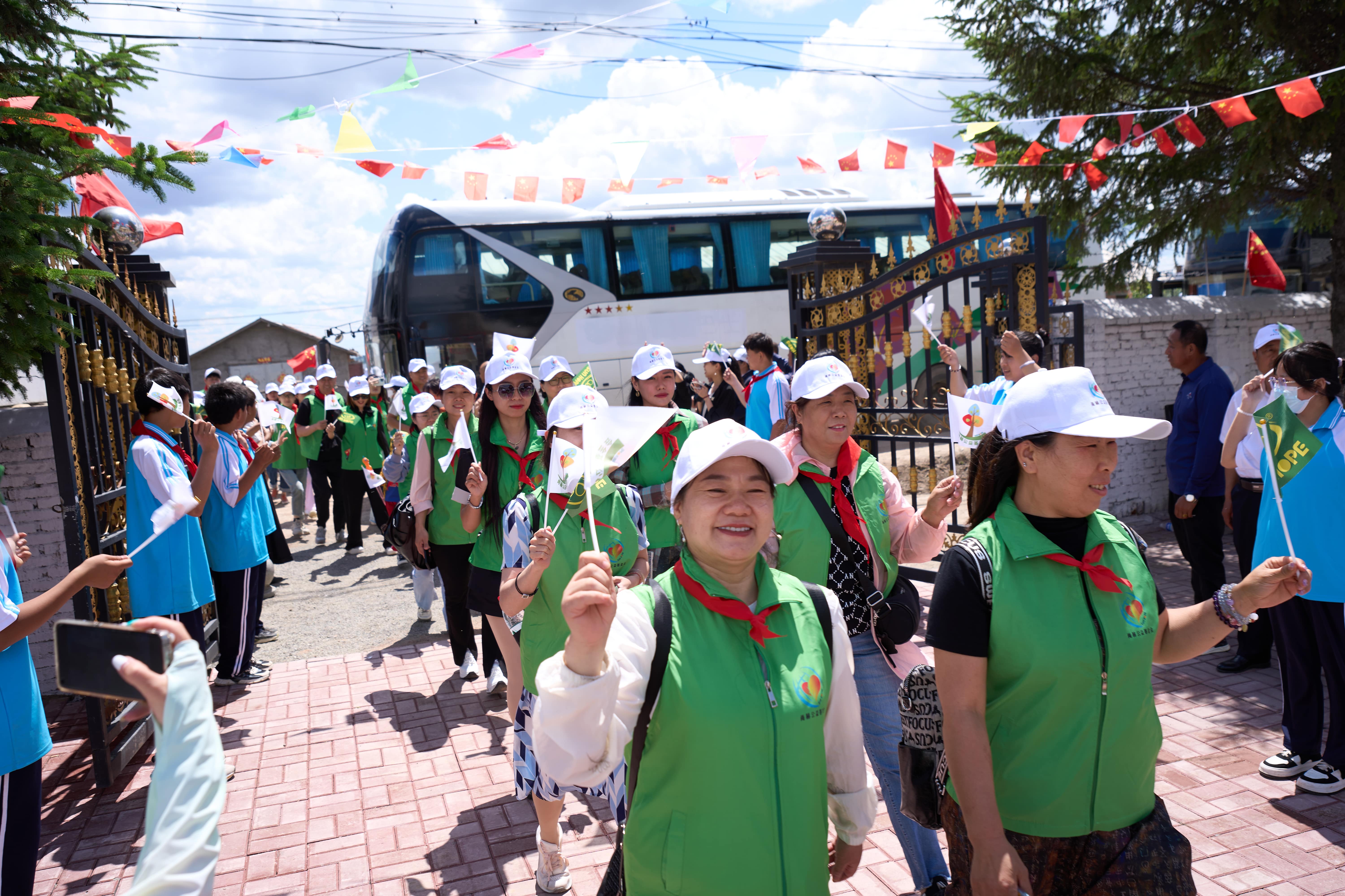 第254所 黑龙江巴彦县黑山镇民乐村乐竞（中国）侯玉霞学校