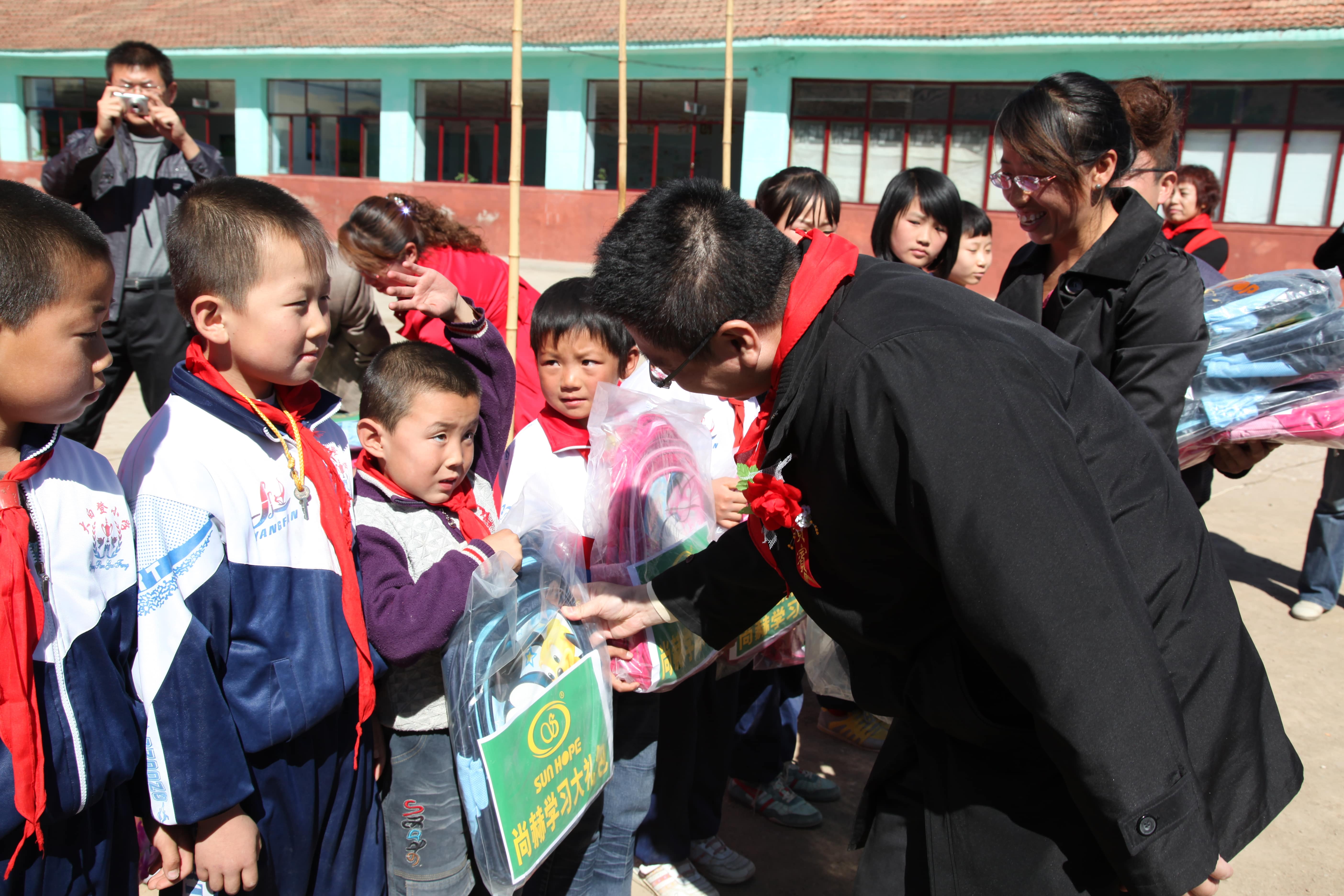 第11所 大同市大白登乐竞（中国）渠腊梅小学