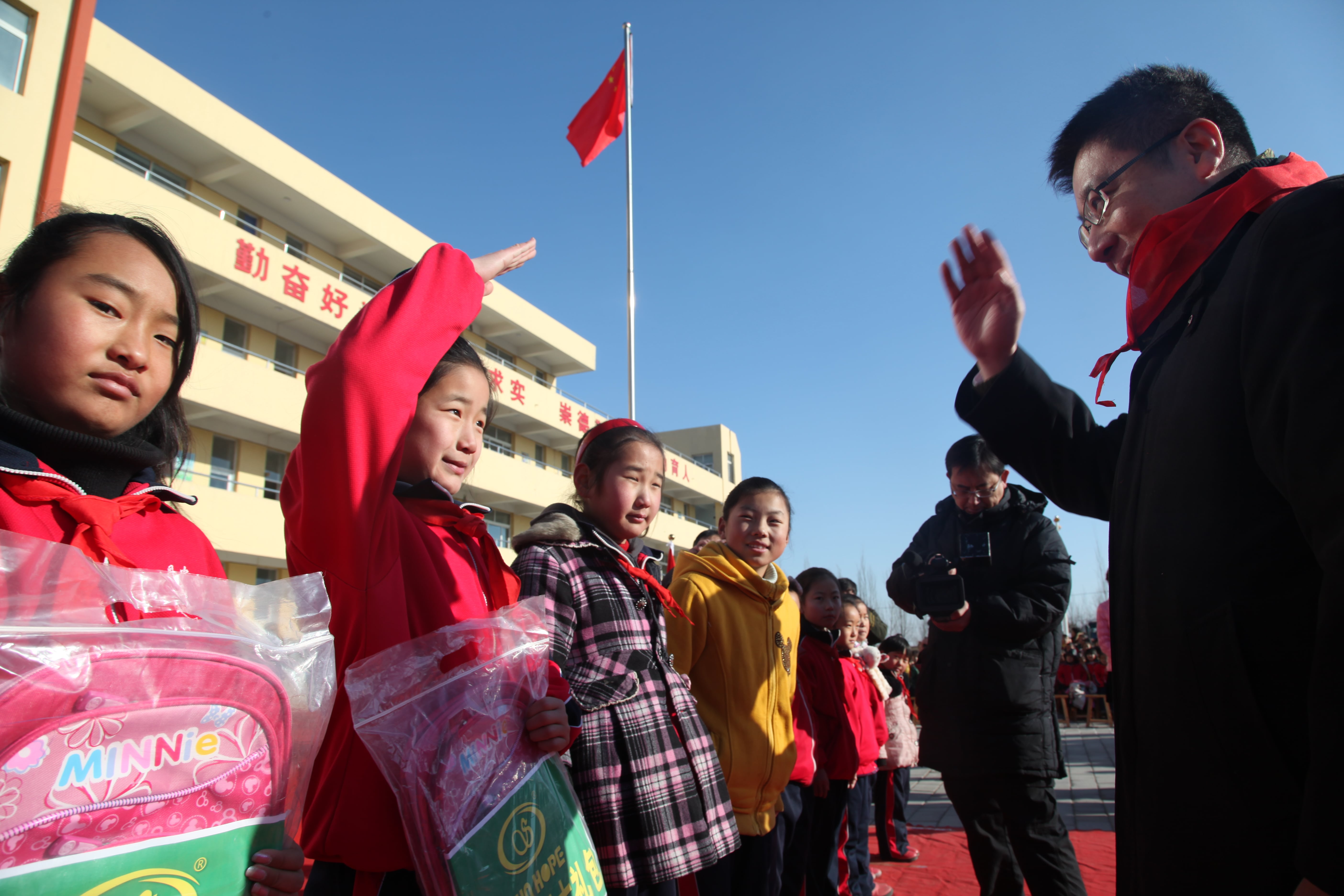 第28所 包头市哈业胡同乐竞（中国）刘金萍小学